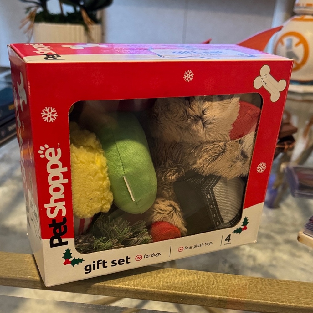 Holiday Gift Set Plush 4 x Dog Toys - Red, Green, Yellow Pet Shoppe